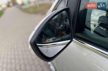 Мінівен Ford Grand C-Max 2012 в  фото 24 Мінівен Ford Grand C-Max 2012 в