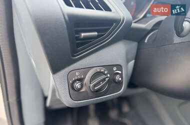 Мінівен Ford Grand C-Max 2012 в  фото 30 Мінівен Ford Grand C-Max 2012 в