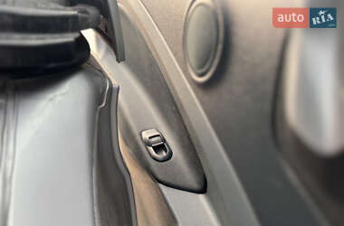 Мінівен Ford Grand C-Max 2012 в  фото 43 Мінівен Ford Grand C-Max 2012 в