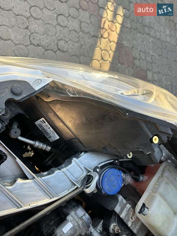 Мінівен Ford Grand C-Max 2011 в Чернівцях