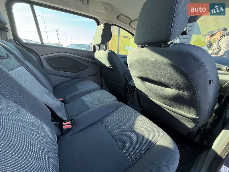 Минивэн Ford Grand C-Max 2010 в Стрые фото 33 Минивэн Ford Grand C-Max 2010 в Стрые