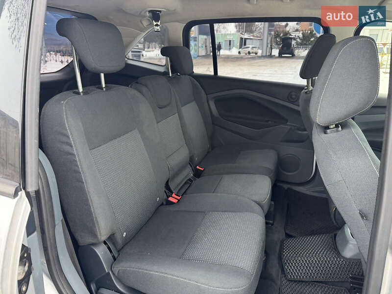Минивэн Ford Grand C-Max 2012 в Лубнах
