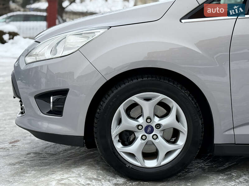 Минивэн Ford Grand C-Max 2011 в Стрые