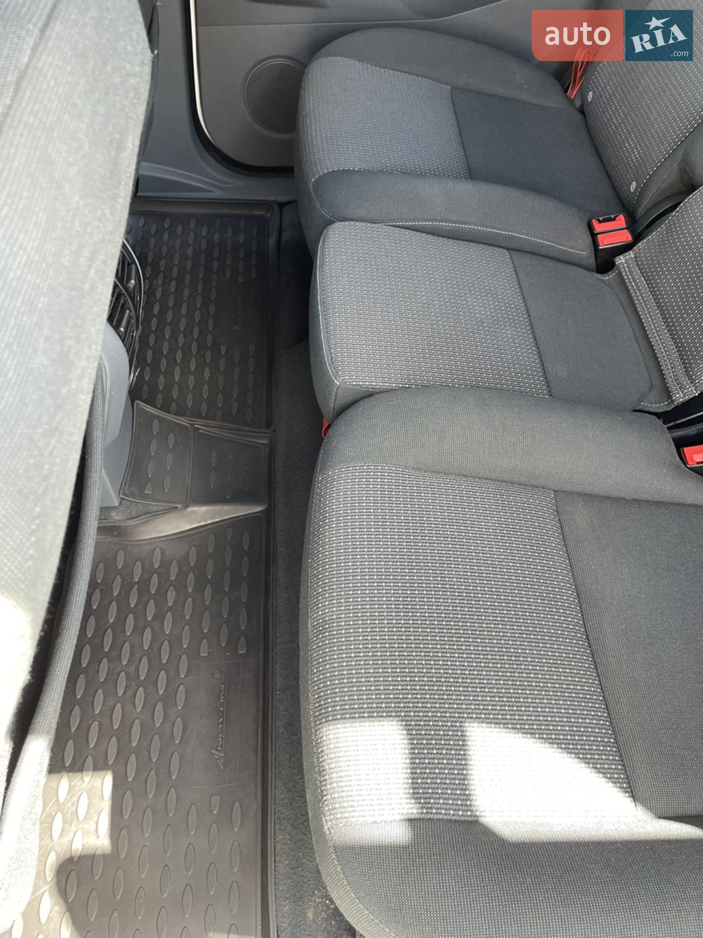 2010 Ford C-MAX - мініатюра 17
