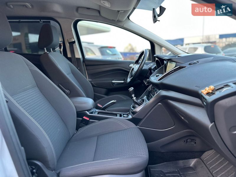 Минивэн Ford Grand C-Max 2017 в Дрогобыче