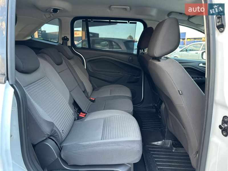 Минивэн Ford Grand C-Max 2017 в Дрогобыче