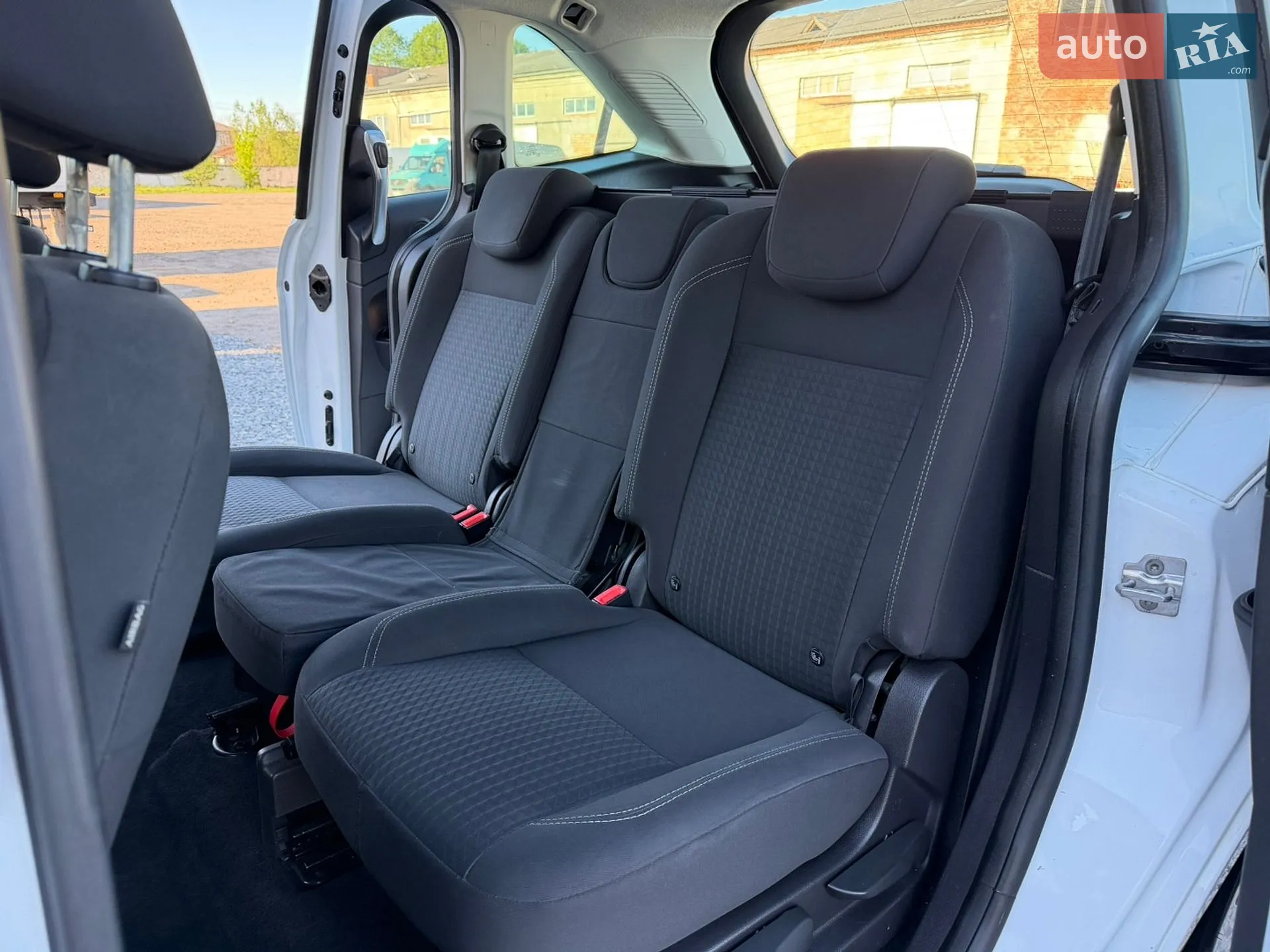 2017 Ford C-MAX - мініатюра 27