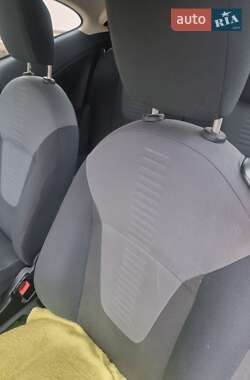Хэтчбек Ford KA 2009 в 