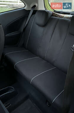 Хэтчбек Ford KA 2012 в 