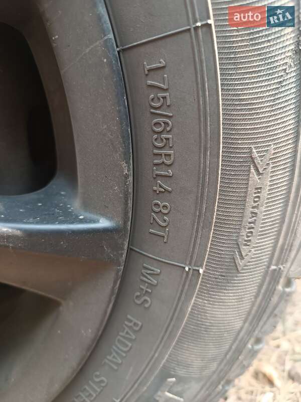 Хэтчбек Ford KA 2001 в Сумах