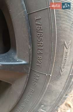 Хэтчбек Ford KA 2001 в 