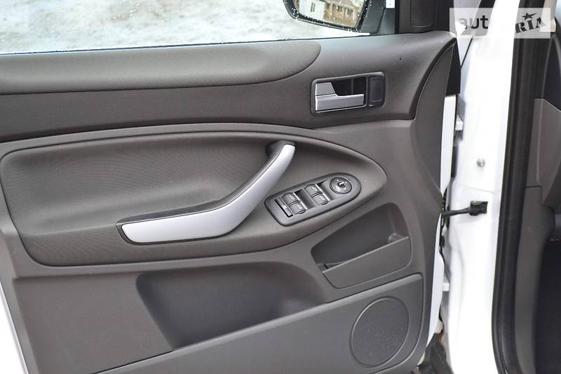 Внедорожник / Кроссовер Ford Kuga 2010 в Луцке фото 12 Внедорожник / Кроссовер Ford Kuga 2010 в Луцке