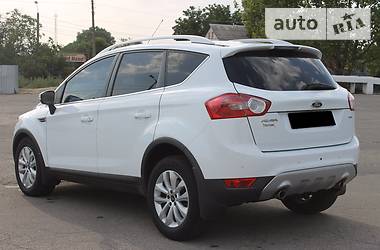 Внедорожник / Кроссовер Ford Kuga 2010 в Николаеве