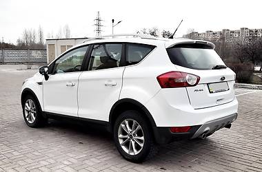 Внедорожник / Кроссовер Ford Kuga 2012 в Киеве