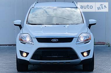Внедорожник / Кроссовер Ford Kuga 2013 в 