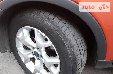 Позашляховик / Кросовер Ford Kuga 2012 в 