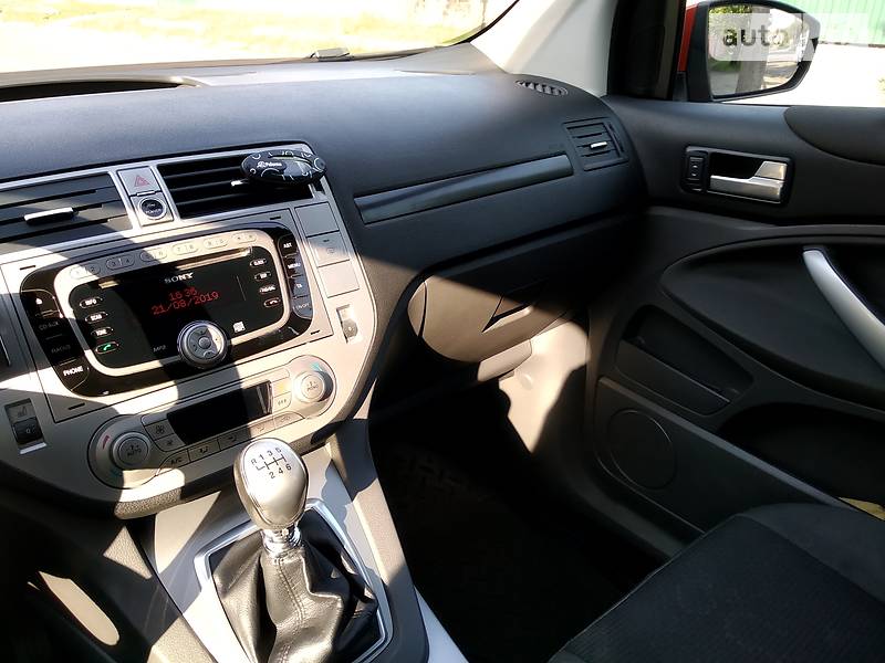 Позашляховик / Кросовер Ford Kuga 2012 в Покровську