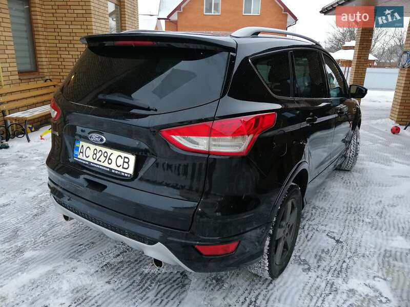 Внедорожник / Кроссовер Ford Kuga 2015 в Луцке