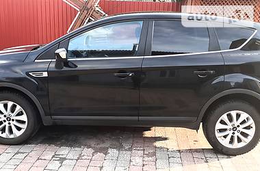 Позашляховик / Кросовер Ford Kuga 2010 в 