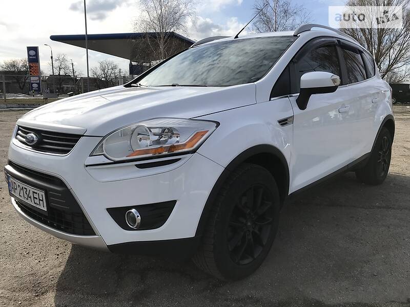 Позашляховик / Кросовер Ford Kuga 2010 в 