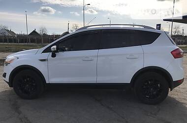 Позашляховик / Кросовер Ford Kuga 2010 в 