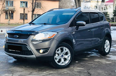 Внедорожник / Кроссовер Ford Kuga 2012 в Каменском