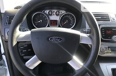 Позашляховик / Кросовер Ford Kuga 2010 в 