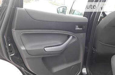 Позашляховик / Кросовер Ford Kuga 2011 в 
