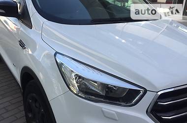 Позашляховик / Кросовер Ford Kuga 2017 в Чернігові