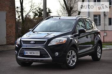 Позашляховик / Кросовер Ford Kuga 2011 в 