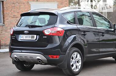 Позашляховик / Кросовер Ford Kuga 2011 в 