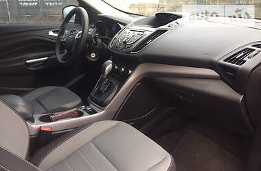 Позашляховик / Кросовер Ford Kuga 2014 в 
