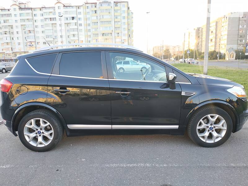 Позашляховик / Кросовер Ford Kuga 2011 в Івано-Франківську