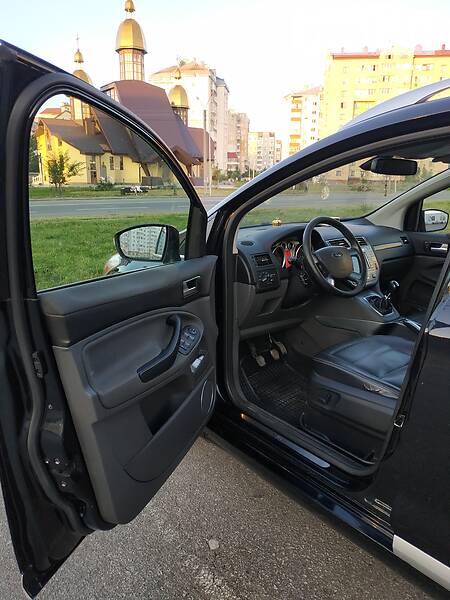 Позашляховик / Кросовер Ford Kuga 2011 в Івано-Франківську