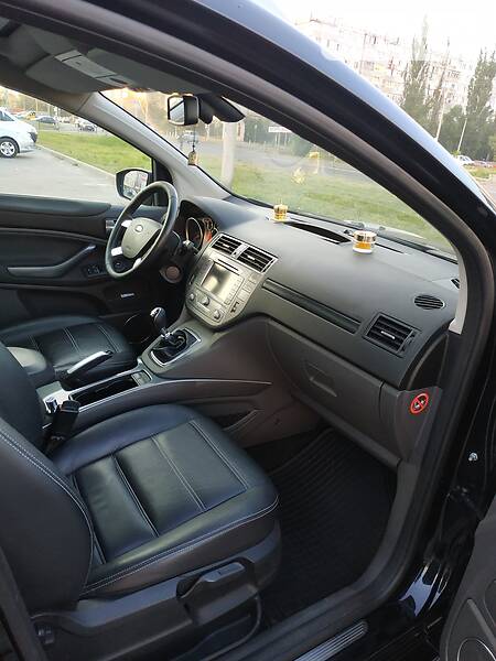 Позашляховик / Кросовер Ford Kuga 2011 в Івано-Франківську