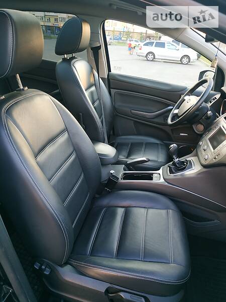 Позашляховик / Кросовер Ford Kuga 2011 в Івано-Франківську