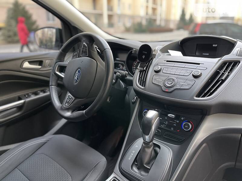 Внедорожник / Кроссовер Ford Kuga 2017 в Киеве