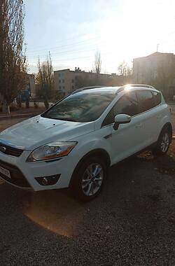 Внедорожник / Кроссовер Ford Kuga 2012 в Покровске