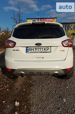 Внедорожник / Кроссовер Ford Kuga 2012 в Покровске