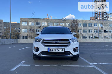 Позашляховик / Кросовер Ford Kuga 2017 в Дрогобичі