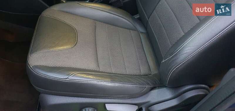 Внедорожник / Кроссовер Ford Kuga 2013 в Сумах фото 13 Внедорожник / Кроссовер Ford Kuga 2013 в Сумах