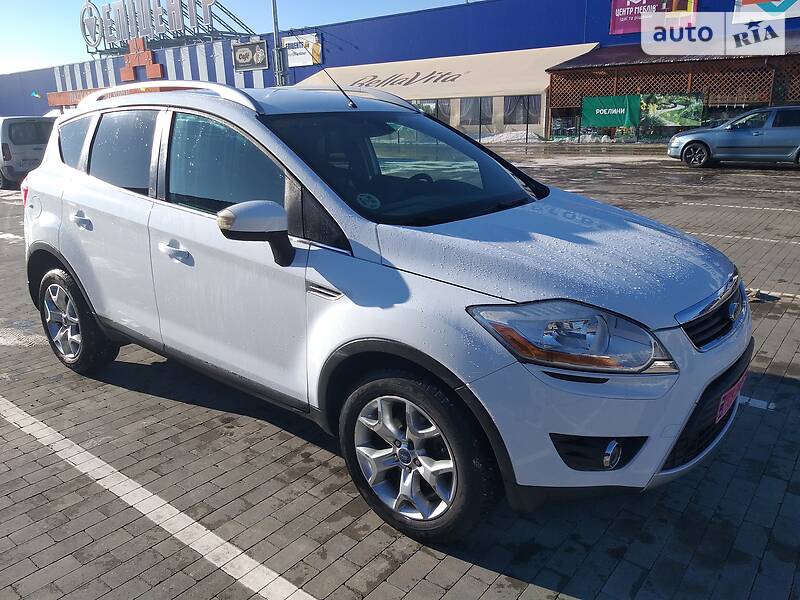 Внедорожник / Кроссовер Ford Kuga 2009 в Калуше