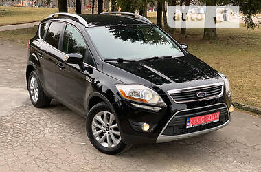 Внедорожник / Кроссовер Ford Kuga 2012 в 