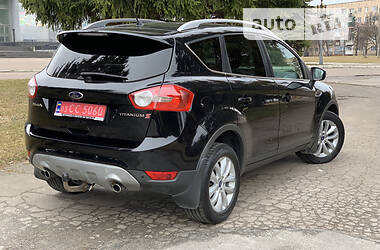 Внедорожник / Кроссовер Ford Kuga 2012 в 