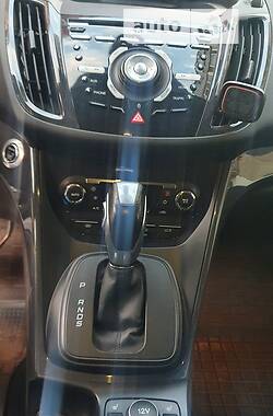 Внедорожник / Кроссовер Ford Kuga 2016 в Полтаве