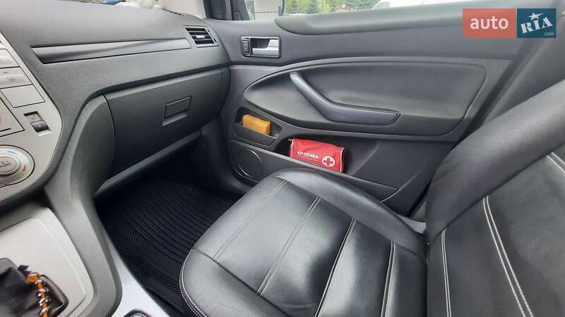 Внедорожник / Кроссовер Ford Kuga 2011 в Львове