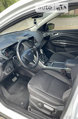 Внедорожник / Кроссовер Ford Kuga 2018 в 