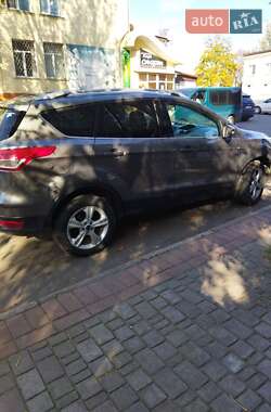 Внедорожник / Кроссовер Ford Kuga 2013 в 