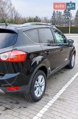 Внедорожник / Кроссовер Ford Kuga 2011 в 