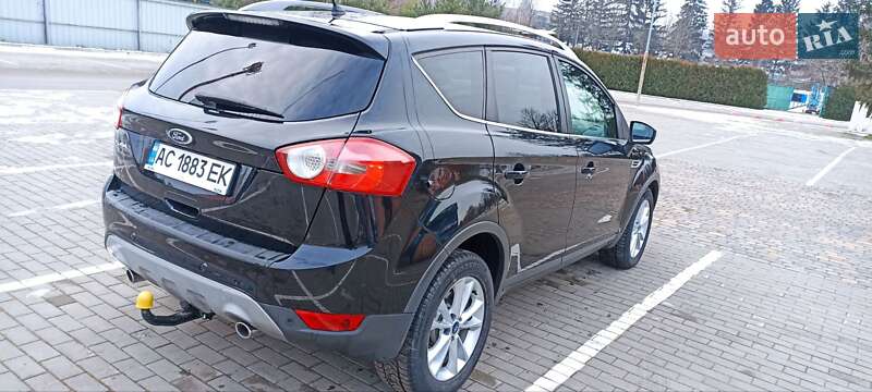Позашляховик / Кросовер Ford Kuga 2011 в Луцьку